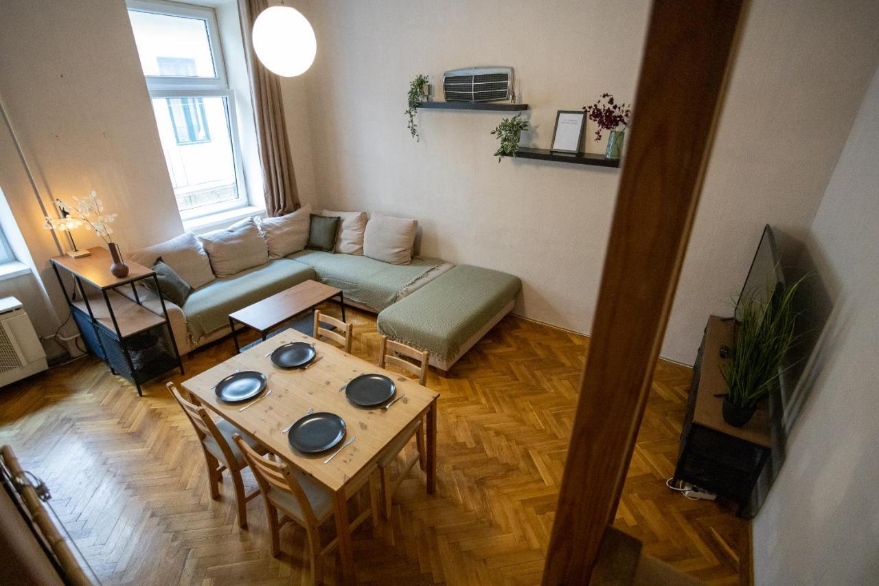 Apartment With Free Parking บูดาเปสต์ ภายนอก รูปภาพ